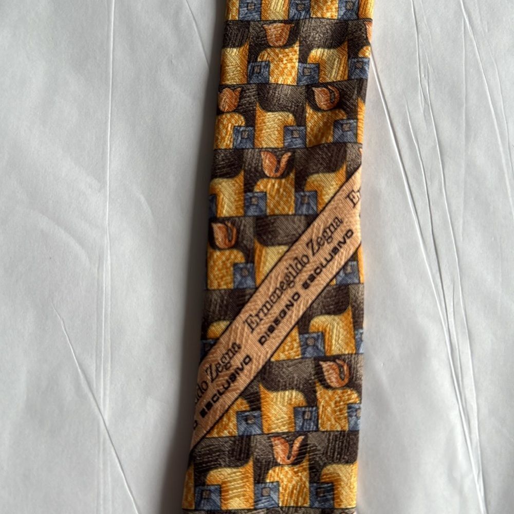 Ermenegildo Zegna Vintage Silk Necktie with Exclusive Geometric Pattern. - Picture 3 of 8